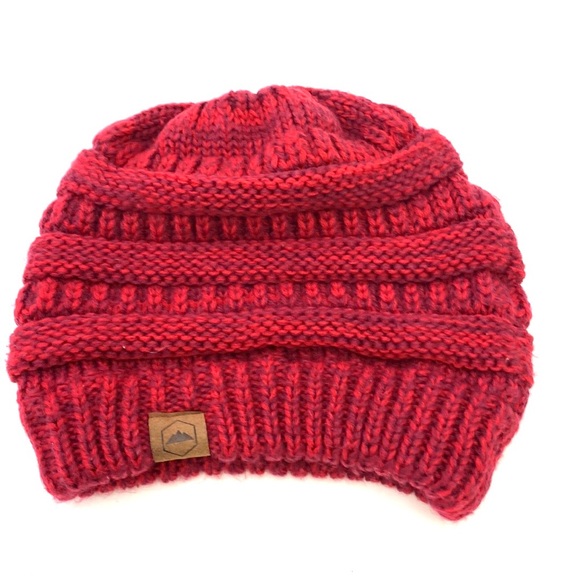 REI Accessories - REI Tough Headwear Women's Heavy Cable Knit Beanie